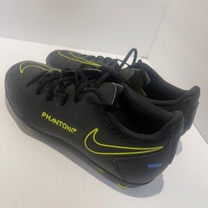 Nike Kids' Phantom GT Club MG Multi-Ground Outdoor Soccer Cleats size 4